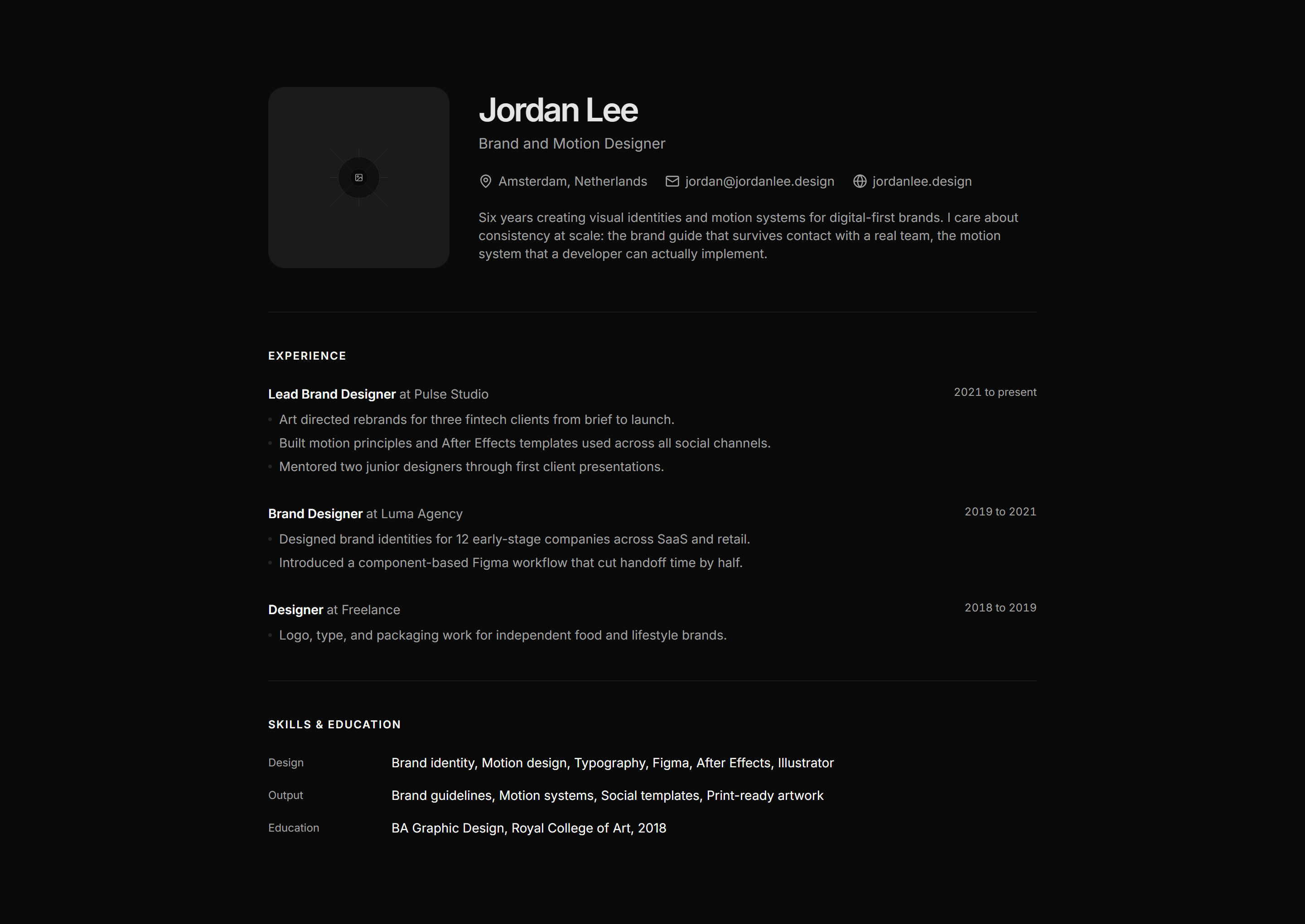 Portfolio Resume and CV: Resume With Photo