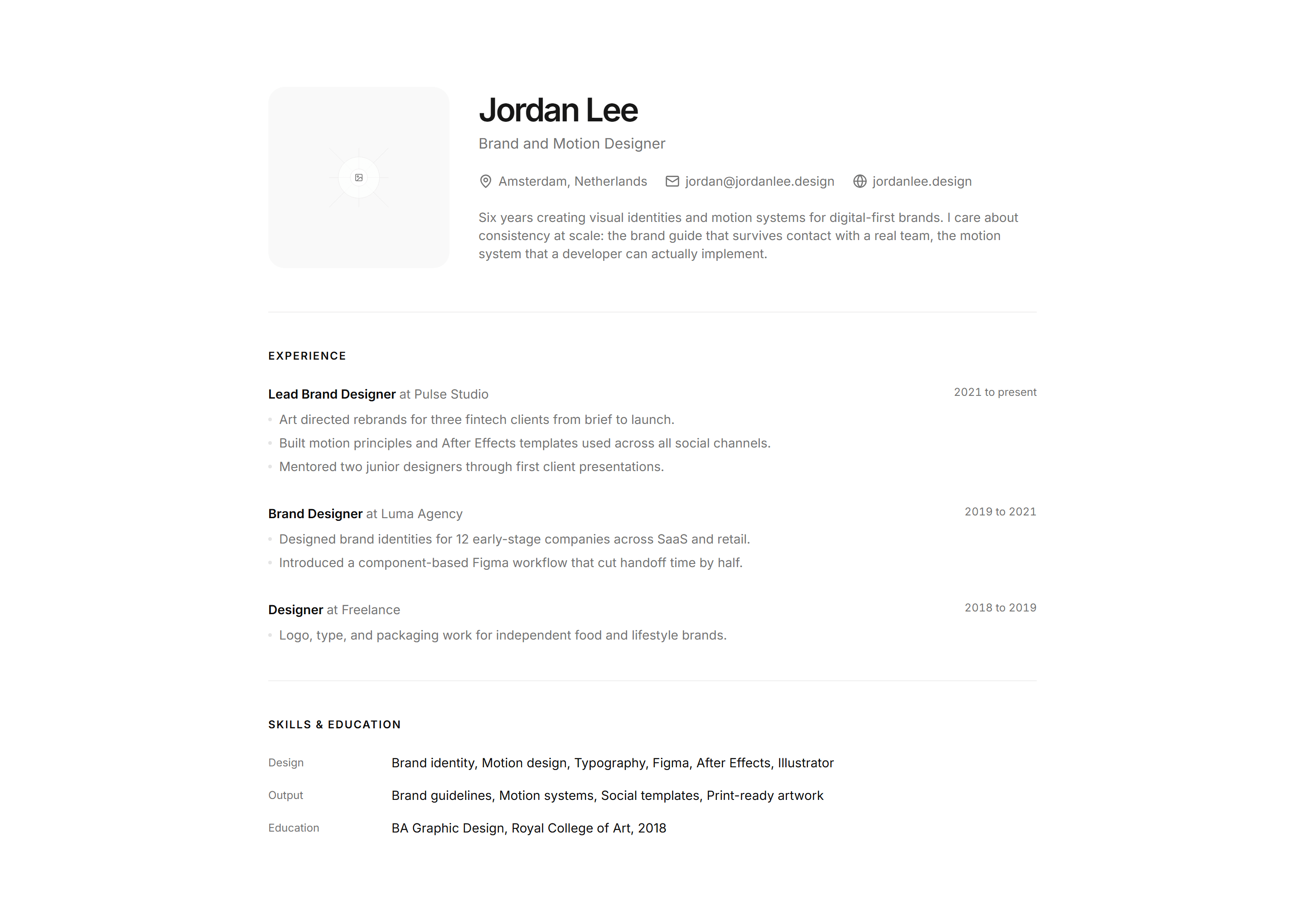 Portfolio Resume and CV: Resume With Photo